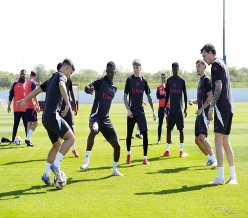 阿扎尔社交,媒体分享退,役后与弟弟,皇冠体育app下载,皇冠体育官网,澳门皇冠体育,bet皇冠体育在线